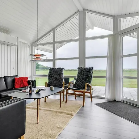 Three-bedroom In ノーポ