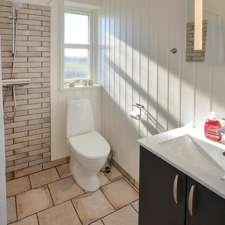 Three-bedroom In Holiday home