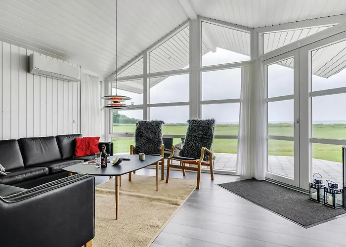 Three-bedroom In Норборг